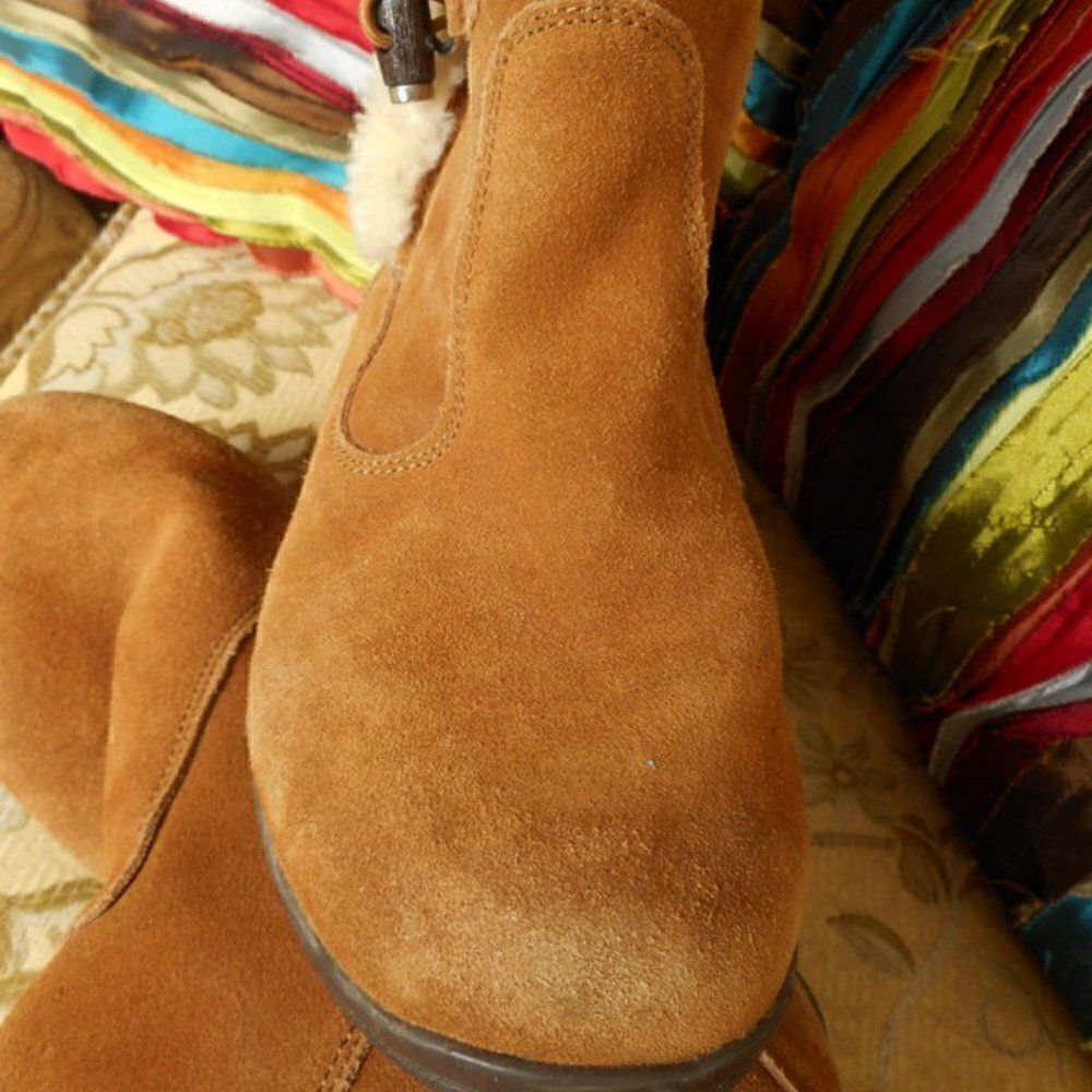 Bass Camel Colored Slip-On Faux Leather & Fur Winter Boots - Picture 4 of 8